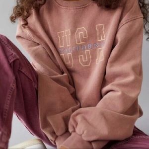 California USA Embroidered Crew Neck